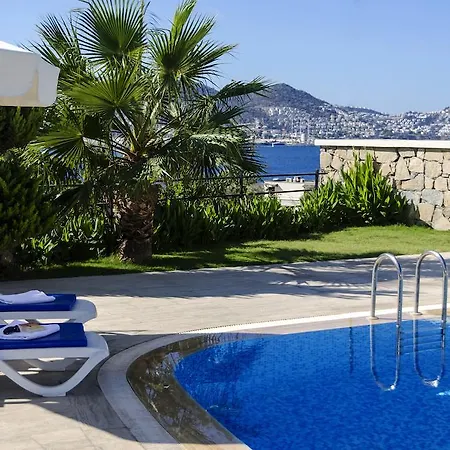Aparthotel Platinum Beach *