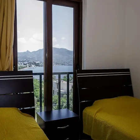 Aparthotel Platinum Beach *