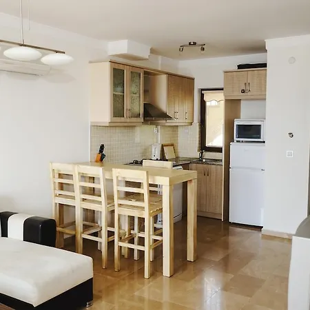 Aparthotel Platinum Beach *